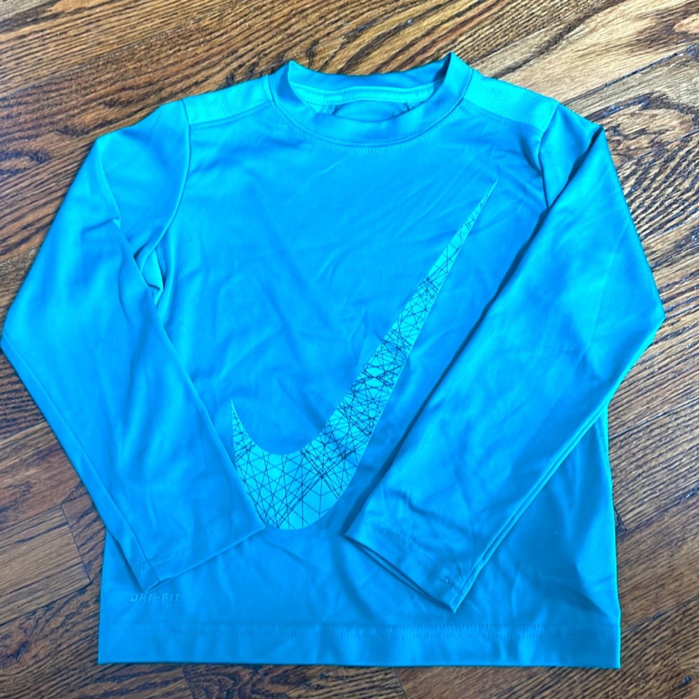 Nike boys Dri fit long sleeve size 4XS